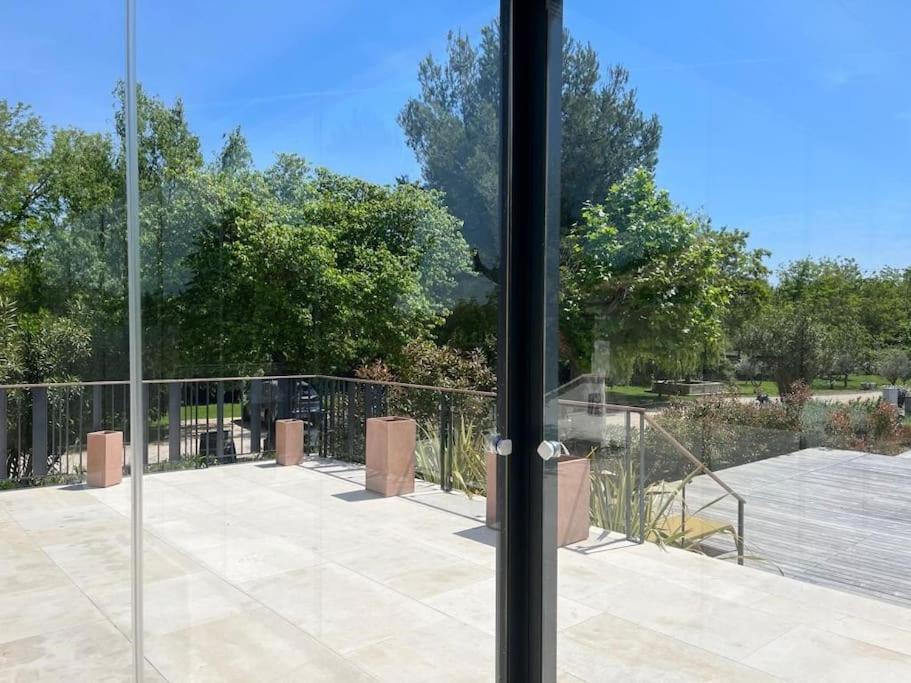Villa Des Jacinthes Tarascón Exterior foto